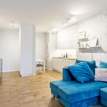 Space Apartment *